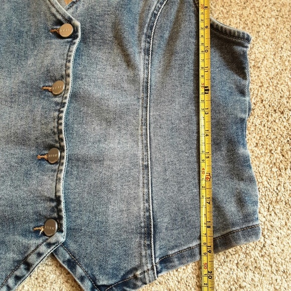 NWT - RISEN Stretch Denim Cropped Vest Medium Blue Button Front Sz M - Picture 10 of 14